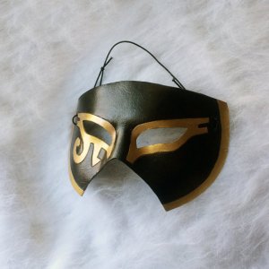 Photo of a small Egyptian styled eye-mask